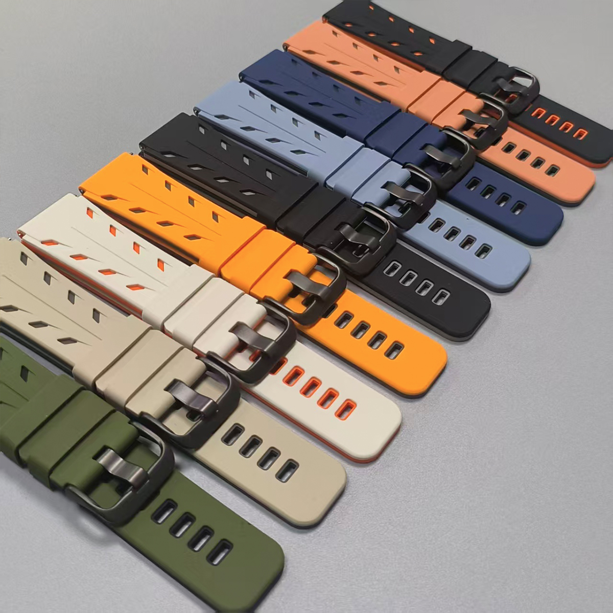 22 ミリメートルシリコンストラップ POLAR VANTA - Titan Watches Smartwatch のレビューと価格