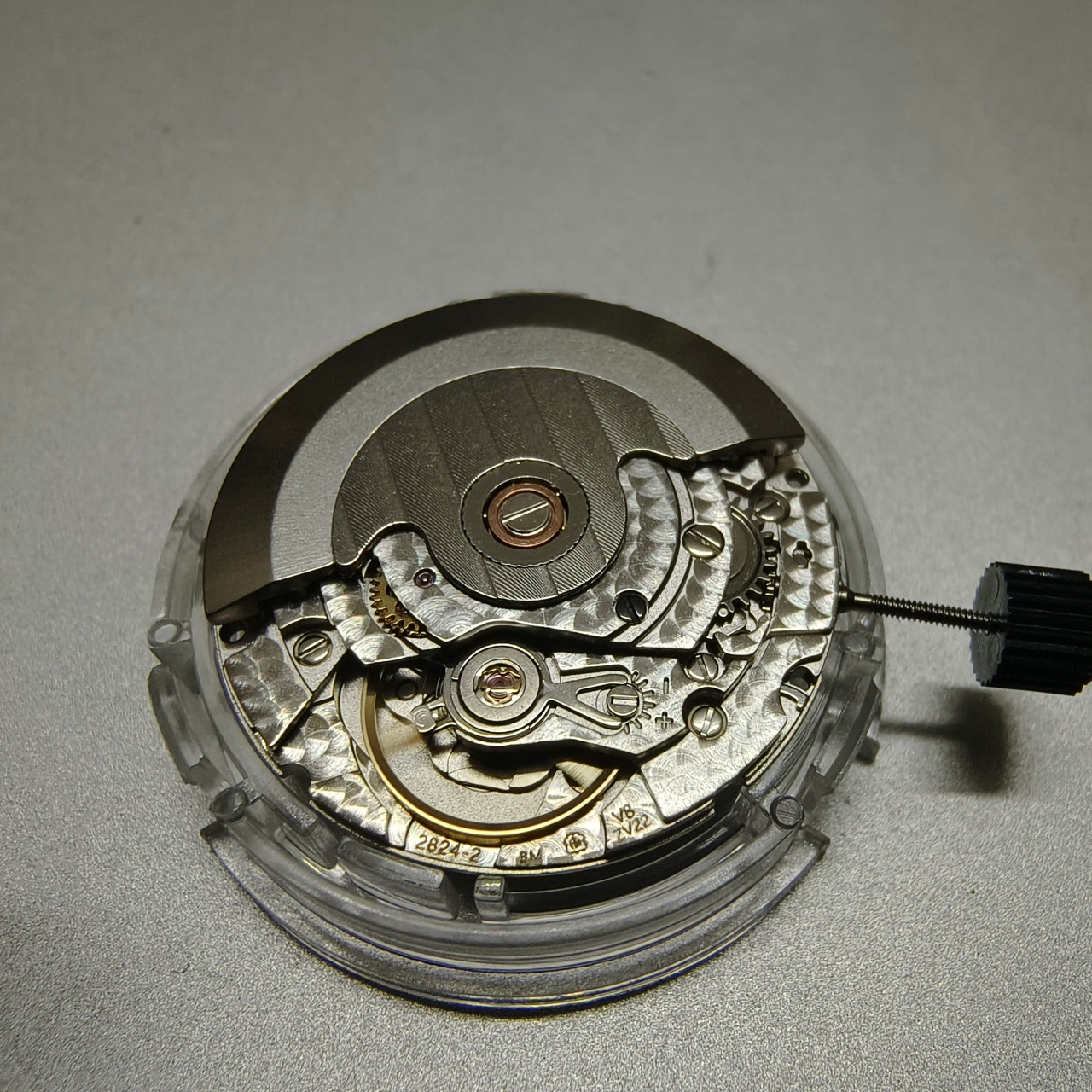 V8ステンレス鋼エコフレンドリー腕時計ムーブメント国内新品E - Watch V8 のレビューと価格